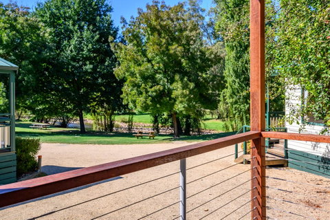 Bright Riverside Holiday Park - Accommodation Sunshine Coast 38