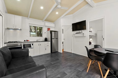 Bright Riverside Holiday Park - Accommodation Sunshine Coast 37