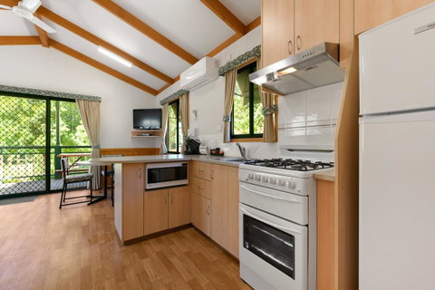 Bright Riverside Holiday Park - Accommodation Sunshine Coast 22