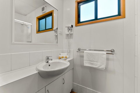 Bright Riverside Holiday Park - Accommodation Sunshine Coast 20