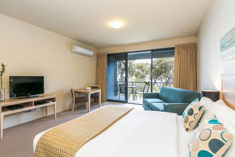 Lorne Surf Apartments - Accommodation Sunshine Coast 26