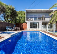 Front Beach House - Accommodation Sunshine Coast