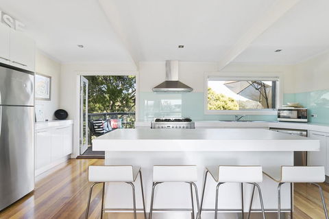 Front Beach House - Accommodation Sunshine Coast 2