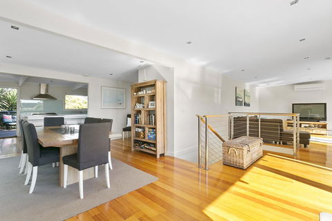 Front Beach House - Accommodation Sunshine Coast 15