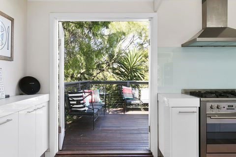 Front Beach House - Accommodation Sunshine Coast 11