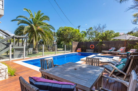 Front Beach House - Accommodation Sunshine Coast 9