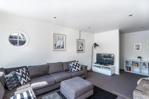 Front Beach House - Accommodation Sunshine Coast 10