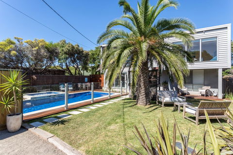 Front Beach House - Accommodation Sunshine Coast 4