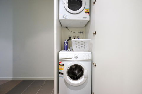 Mono Apartments On Franklin Street - Accommodation Sunshine Coast 22