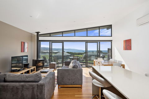 Apollo Bay Cottages - Accommodation Sunshine Coast 13
