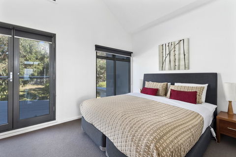 Apollo Bay Cottages - Accommodation Sunshine Coast 9
