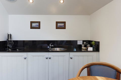 54 On Bank - Accommodation Sunshine Coast 20