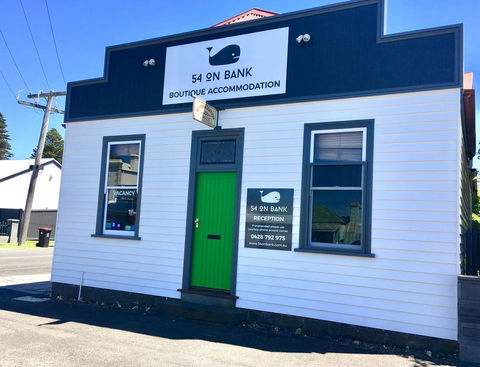 54 On Bank - Accommodation Sunshine Coast 0