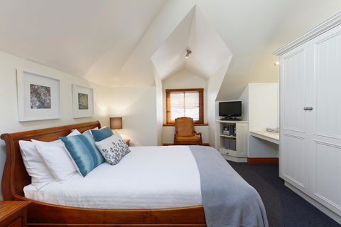 54 On Bank - Accommodation Sunshine Coast 19