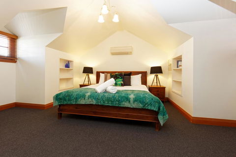 54 On Bank - Accommodation Sunshine Coast 41