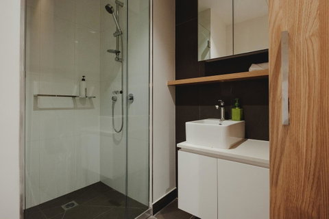 Mono Apartments On La Trobe Street - Accommodation Sunshine Coast 4