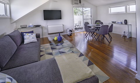 Bayview Loft - Accommodation Sunshine Coast 9