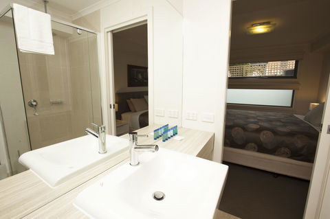7 Falls Apartments - Accommodation Sunshine Coast 17