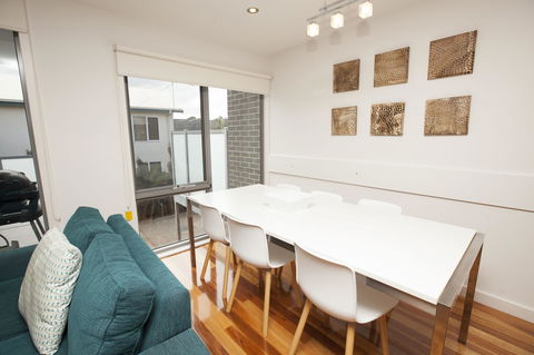 7 Falls Apartments - Accommodation Sunshine Coast 8