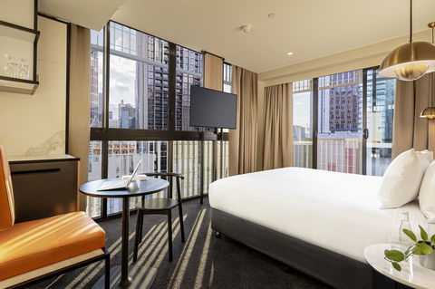 Brady Hotels Jones Lane - Accommodation Sunshine Coast 3