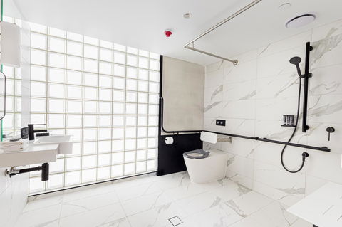 Brady Hotels Jones Lane - Accommodation Sunshine Coast 15