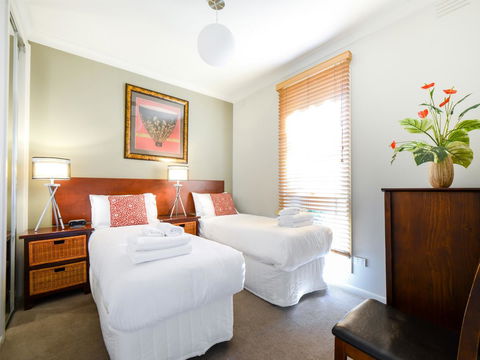 Boutique Stays Sandyside- Sandringham Villa Units - Accommodation Sunshine Coast 3
