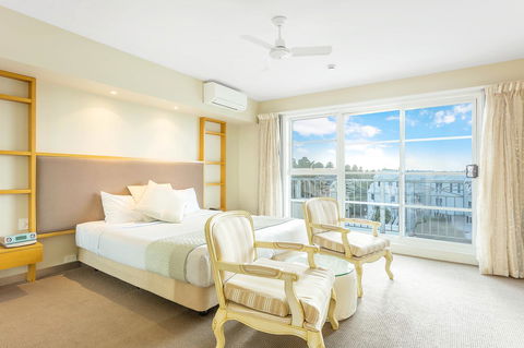 Deep Blue Hotel & Hot Springs - Accommodation Sunshine Coast 11