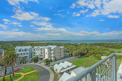 Deep Blue Hotel & Hot Springs - Accommodation Sunshine Coast 28