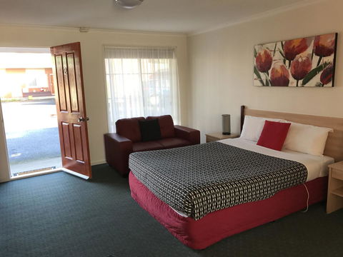 Beachcomber Motel & Apartments - Accommodation Sunshine Coast 1