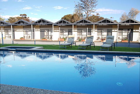Mornington Motel - Accommodation Sunshine Coast 0