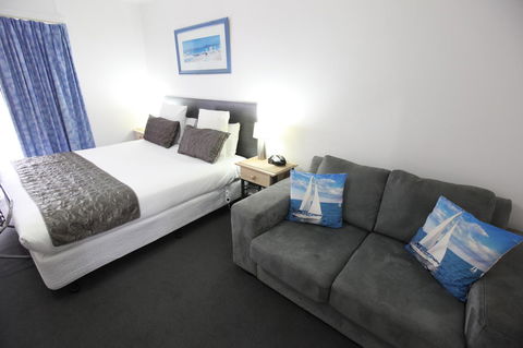 Mornington Motel - Accommodation Sunshine Coast 2