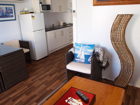 Mornington Motel - Accommodation Sunshine Coast 25