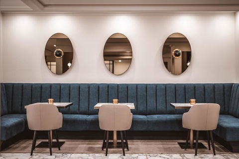 The Savoy Hotel On Little Collins Melbourne - Accommodation Sunshine Coast 4