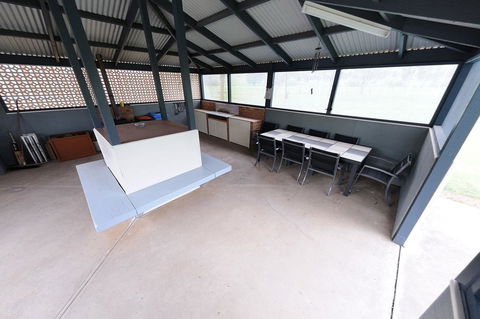 Greenvale Holiday Units - Accommodation Sunshine Coast 10