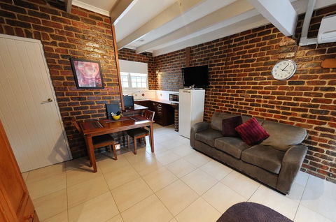 Greenvale Holiday Units - Accommodation Sunshine Coast 7