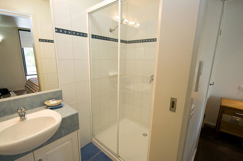 Anchorage Motel & Villas Lorne - Accommodation Sunshine Coast 16