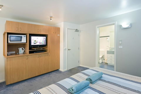 Anchorage Motel & Villas Lorne - Accommodation Sunshine Coast 10