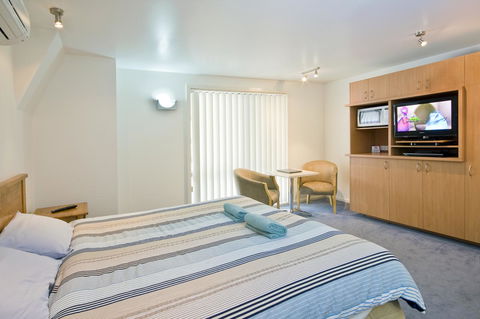 Anchorage Motel & Villas Lorne - Accommodation Sunshine Coast 11