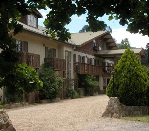 Bright Chalet - Accommodation Sunshine Coast 1