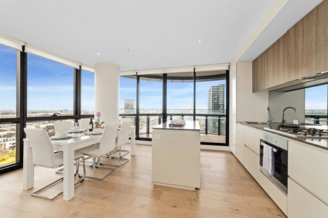 Best Views On Collins - Accommodation Sunshine Coast 27