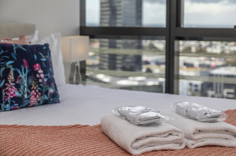 Best Views On Collins - Accommodation Sunshine Coast 34