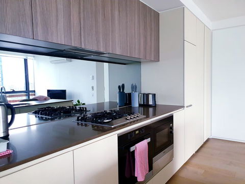 Best Views On Collins - Accommodation Sunshine Coast 1