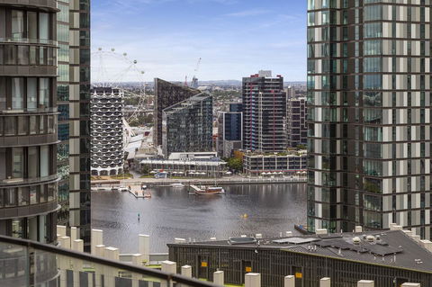 Best Views On Collins - Accommodation Sunshine Coast 17