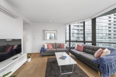 Best Views On Collins - Accommodation Sunshine Coast 26