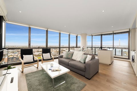 Best Views On Collins - Accommodation Sunshine Coast 0