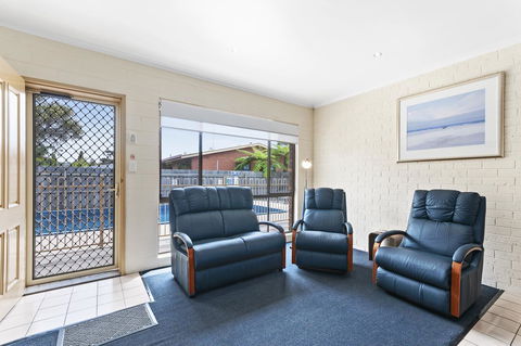 Allambi Holiday Apartments - Accommodation Sunshine Coast 13