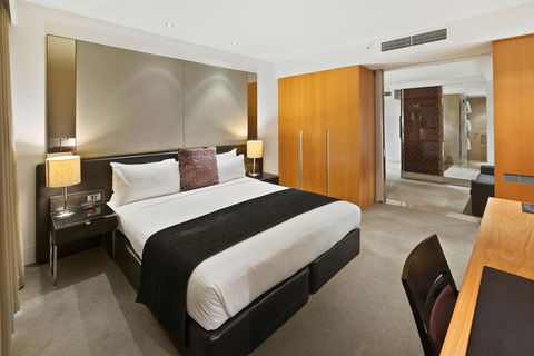 The Royce - Accommodation Sunshine Coast 30