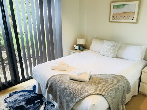 Ocean View Treetops Retreat - Accommodation Sunshine Coast 2