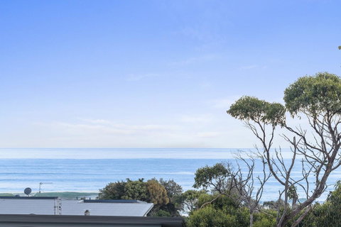 Ocean View Treetops Retreat - Accommodation Sunshine Coast 9