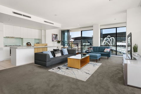 Waterfront Melbourne Apartments - Accommodation Sunshine Coast 1